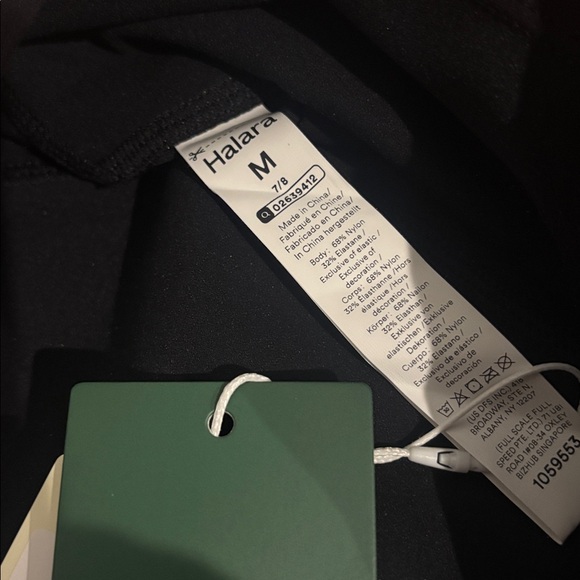 HALARA UltraSculpt Black Leggings - Picture 7 of 7